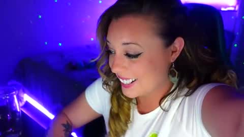 Snapshot of garagesex22 chatting on 12/18/25, 11:27 Jenna - be back MONDAY night. online show from 12/18/25, 11:27