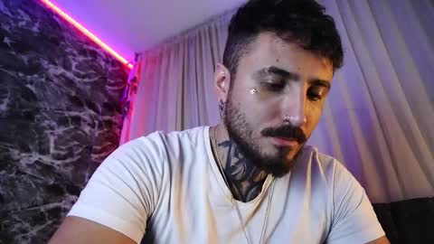 Snapshot of garbel09 chatting on 01/09/26, 06:27 Chris Dont forget to gift me thumb up Its very important to me and makes me happy AF online show from 01/09/26, 06:27