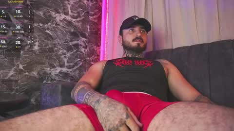 Snapshot of garbel09 chatting on 03/25/26, 06:08 Chris Dont forget to gift me thumb up Its very important to me and makes me happy AF online show from 03/25/26, 06:08