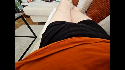 Snapshot of garbis11 chatting on 10/29/25, 03:03 garbis11 online show from 10/29/25, 03:03