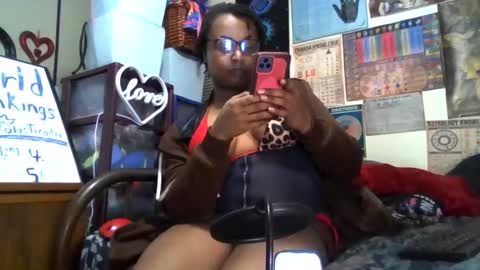 Gardenia online show from 10/28/25, 02:26