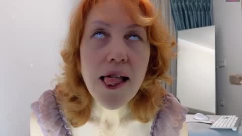 Snapshot of gardner_ava chatting on 12/18/25, 07:03 Ava online show from 12/18/25, 07:03