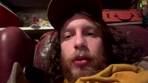 Snapshot of garetmc chatting on 02/23/25, 03:56 garetmc online show from 02/23/25, 03:56