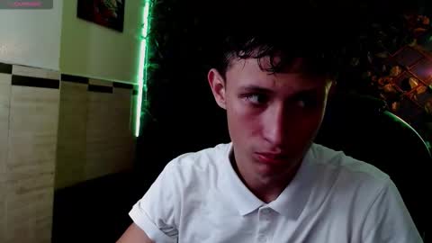 garuo_18 online show from 12/17/25, 02:06