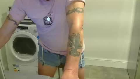 Snapshot of garybaker60 chatting on 10/03/25, 07:44 Gaz online show from 10/03/25, 07:44