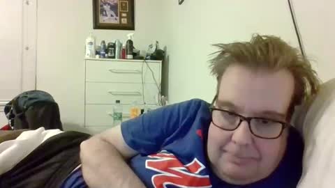 Snapshot of garyg930 chatting on 12/20/25, 10:06 Gary online show from 12/20/25, 10:06