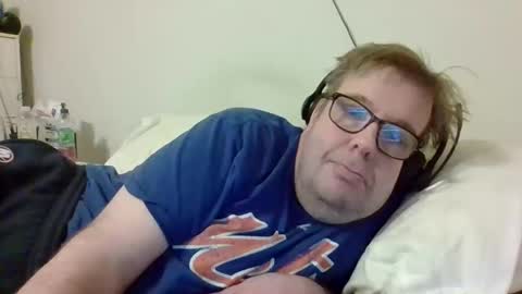 Snapshot of garyg930 chatting on 01/07/26, 03:42 Gary online show from 01/07/26, 03:42