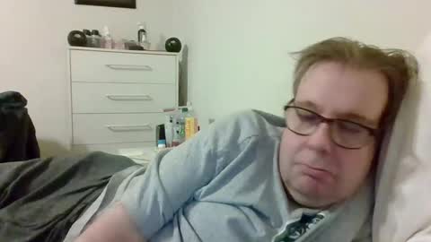 Snapshot of garyg930 chatting on 02/18/26, 05:58 Gary online show from 02/18/26, 05:58