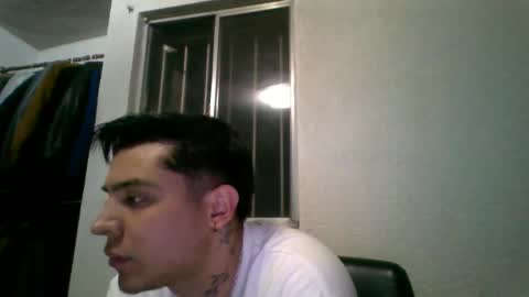 Snapshot of garypinepineapple chatting on 05/01/26, 07:35 garypinepineapple online show from 05/01/26, 07:35