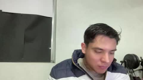 Snapshot of garypinepineapple chatting on 06/10/26, 06:12 garypinepineapple online show from 06/10/26, 06:12