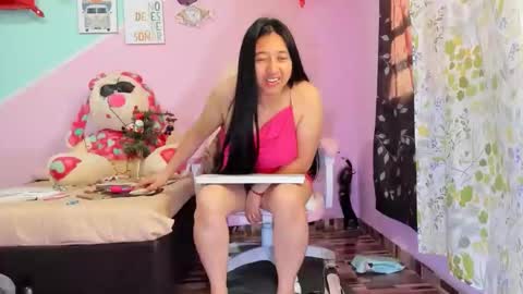 Snapshot of gaticahot001 chatting on 11/29/25, 12:30 Diana online show from 11/29/25, 12:30