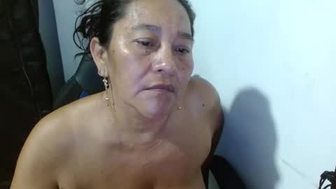 Snapshot of gatika_sexy chatting on 12/23/25, 04:10 katia online show from 12/23/25, 04:10