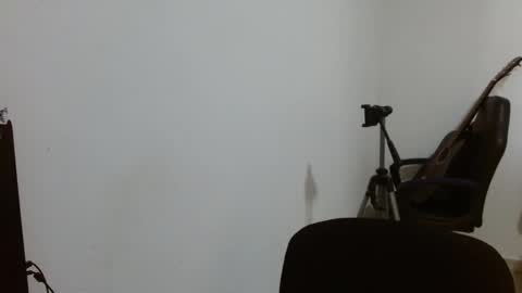 Snapshot of gatika_sexy chatting on 02/25/26, 06:50 katia online show from 02/25/26, 06:50