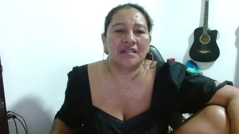Snapshot of gatika_sexy chatting on 05/15/26, 05:14 katia online show from 05/15/26, 05:14
