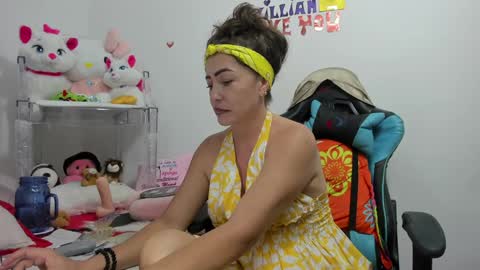 Snapshot of gatitasexy_hot_wet4u chatting on 12/24/24, 04:11 Mfe online show from 12/24/24, 04:11