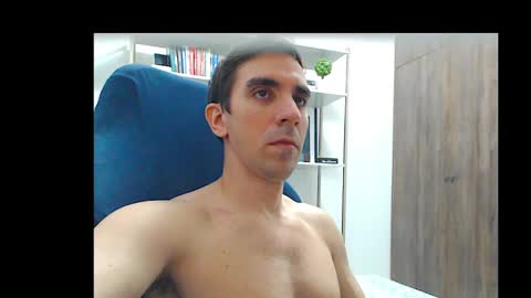 Snapshot of gatosarado23 chatting on 10/06/25, 03:48 gatosarado23 online show from 10/06/25, 03:48