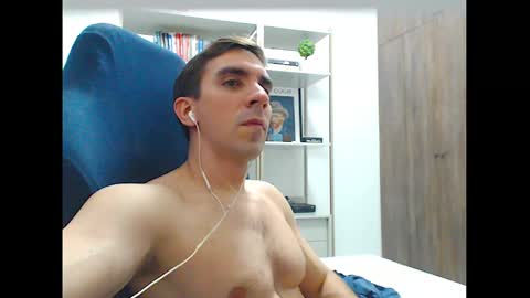 gatosarado23 online show from 10/24/25, 04:09