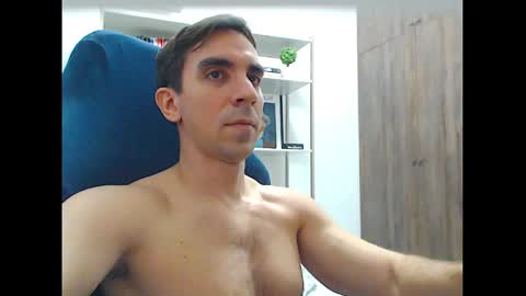 Snapshot of gatosarado23 chatting on 10/27/25, 05:33 gatosarado23 online show from 10/27/25, 05:33