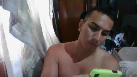 Snapshot of gattitosexy_95 chatting on 01/03/25, 06:57 gattitosexy_95 online show from 01/03/25, 06:57