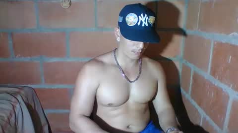 gattitosexy_95 online show from 11/28/25, 04:59