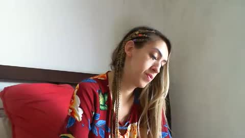 Monique online show from 01/22/25, 05:38