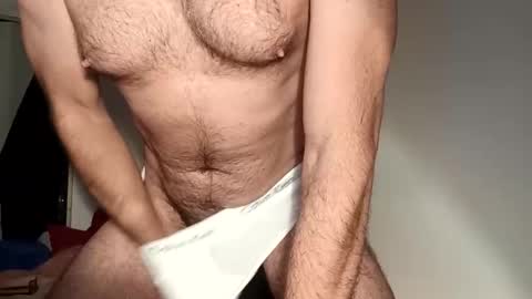 Snapshot of gay_pole chatting on 10/31/25, 08:54 gay_pole online show from 10/31/25, 08:54