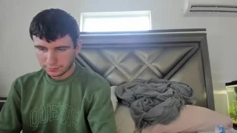 Snapshot of gayndepressed chatting on 01/15/26, 10:35 Trace online show from 01/15/26, 10:35