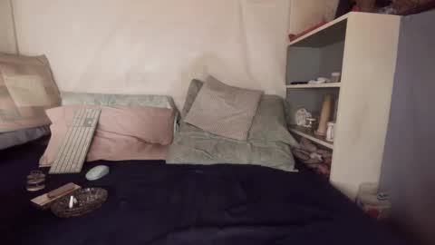 Snapshot of gayrobbin chatting on 10/30/25, 10:27 gayrobbin online show from 10/30/25, 10:27