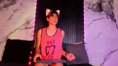 Snapshot of gaze_dream chatting on 12/13/25, 10:37 HAN online show from 12/13/25, 10:37