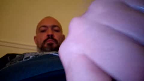 Snapshot of gazg1984 chatting on 09/16/25, 11:17 gazg1984 online show from 09/16/25, 11:17