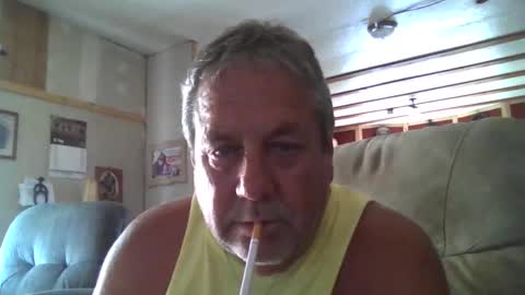 Snapshot of gcrook1961 chatting on 06/05/26, 06:02 itsacrook22 online show from 06/05/26, 06:02