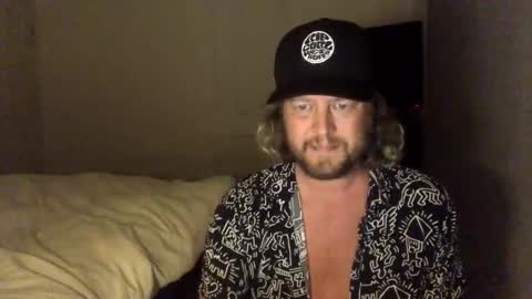 Snapshot of gcsurfer81 chatting on 10/03/25, 09:06 gcsurfer81 online show from 10/03/25, 09:06