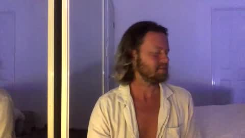 Snapshot of gcsurfer81 chatting on 10/21/25, 08:37 gcsurfer81 online show from 10/21/25, 08:37