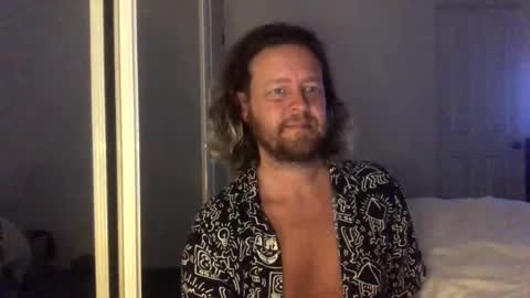 Snapshot of gcsurfer81 chatting on 10/26/25, 08:42 gcsurfer81 online show from 10/26/25, 08:42