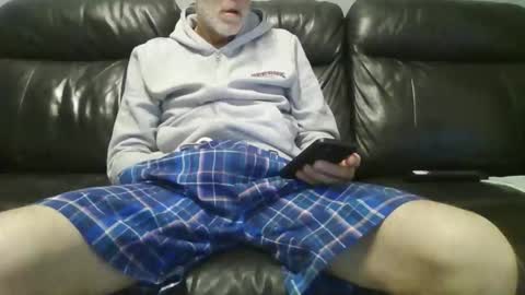 geeezer64 online show from 10/30/25, 11:49