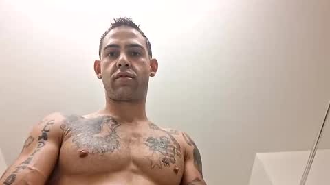 Snapshot of geekedoutlabs chatting on 09/16/25, 10:16 Zanecubano online show from 09/16/25, 10:16