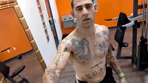 Snapshot of geekedoutlabs chatting on 09/20/25, 08:32 Zanecubano online show from 09/20/25, 08:32