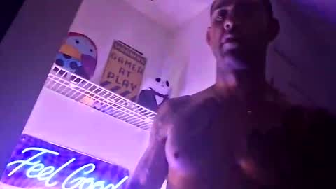 Snapshot of geekedoutlabs chatting on 10/04/25, 03:15 Zanecubano online show from 10/04/25, 03:15