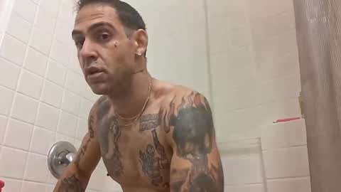 Snapshot of geekedoutlabs chatting on 10/05/25, 09:51 Zanecubano online show from 10/05/25, 09:51