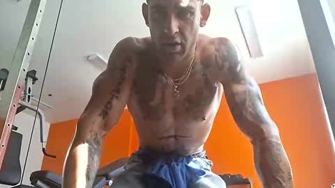 Snapshot of geekedoutlabs chatting on 10/07/25, 07:33 Zanecubano online show from 10/07/25, 07:33