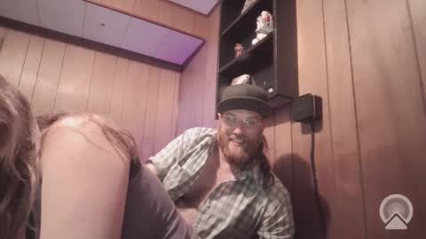 Snapshot of geeznutsizonyrchyn chatting on 10/15/25, 08:14 Geeznutsizonyrchyn online show from 10/15/25, 08:14