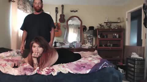 Snapshot of geeznutsizonyrchyn chatting on 10/18/25, 01:56 Geeznutsizonyrchyn online show from 10/18/25, 01:56