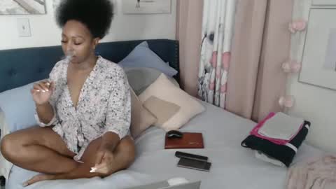 The Empress online show from 10/06/25, 10:12