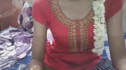 Snapshot of gejalaskshmi chatting on 05/28/26, 05:54 gejalaskshmi online show from 05/28/26, 05:54