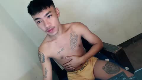 Snapshot of gelluxxx chatting on 03/24/26, 10:42 gelo online show from 03/24/26, 10:42