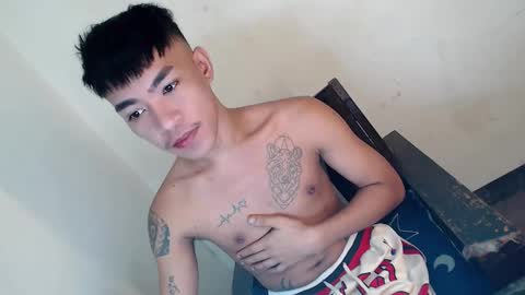 Snapshot of gelluxxx chatting on 03/27/26, 12:49 gelo online show from 03/27/26, 12:49