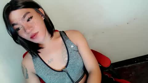 Snapshot of gelluxxx chatting on 06/08/26, 04:13 gelo online show from 06/08/26, 04:13