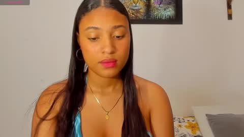 Snapshot of gema_garcia10 chatting on 12/19/24, 12:56 gema online show from 12/19/24, 12:56