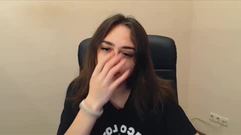 Snapshot of gemma_arterton chatting on 09/19/25, 06:15 Gemma online show from 09/19/25, 06:15