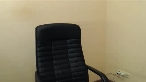 Snapshot of gemma_arterton chatting on 10/23/25, 06:02 Gemma online show from 10/23/25, 06:02